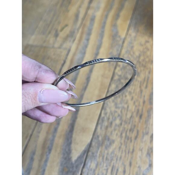Vintage Mexico 925 Sterling Silver Stamped Bangle Minimalist Southwest Style - Picture 11 of 12